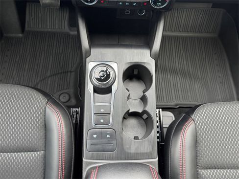 Used 2025 Ford Escape ST-Line image 18