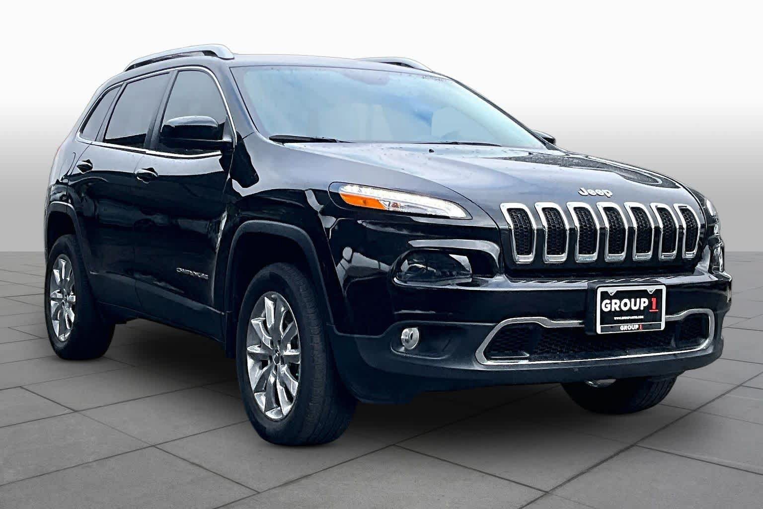 Used 2016 Jeep Cherokee Limited w/ Trailer Tow Group AWD/4WD image 3