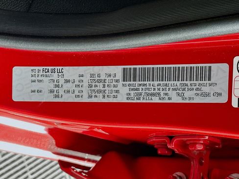 Used 2019 RAM 1500 Laramie w/ Off Road Group image 12