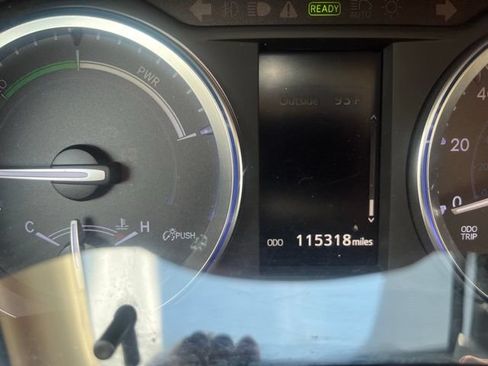 Used 2018 Toyota Highlander XLE AWD/4WD image 22