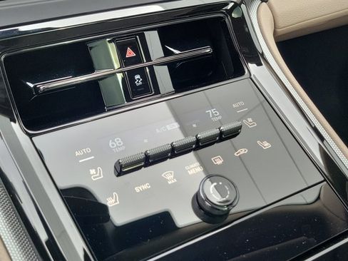 Certified 2026 Porsche Panamera 4 AWD/4WD image 34