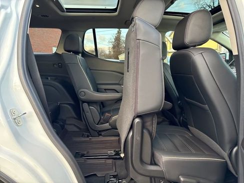 Used 2023 GMC Acadia Denali w/ Denali Technology Package image 39