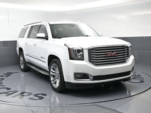 Used 2017 GMC Yukon XL SLT w/ Premium Edition AWD/4WD image 14
