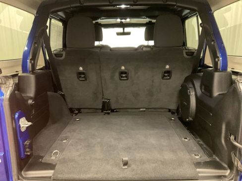 Used 2019 Jeep Wrangler Unlimited Rubicon AWD/4WD image 9