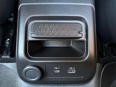 Used 2023 Nissan Ariya FWD image 30