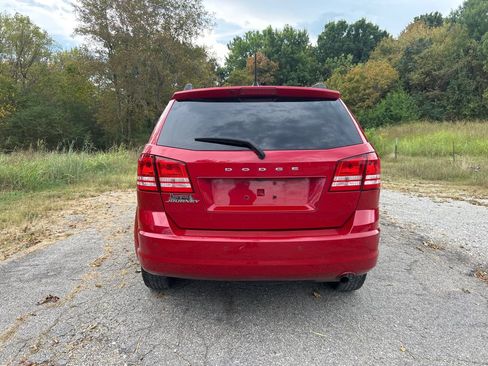 Used 2020 Dodge Journey SE w/ SE Popular Equipment Group FWD image 4
