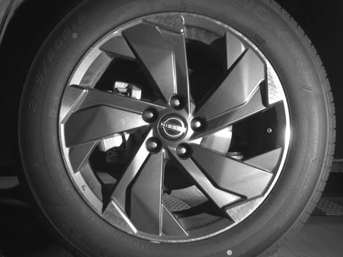 Used 2025 Nissan Rogue SV FWD image 12