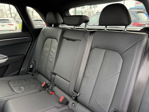 Used 2022 Audi Q3 2.0T Premium Plus w/ Premium Plus Package image 15