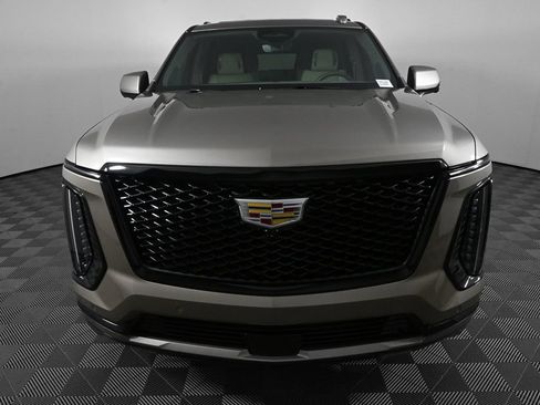 Used 2025 Cadillac Escalade Sport Platinum w/ LPO, Floor Liner Package AWD/4WD image 33