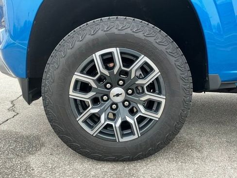 Used 2023 Chevrolet Colorado Z71 w/ Z71 Convenience Package 2 image 15