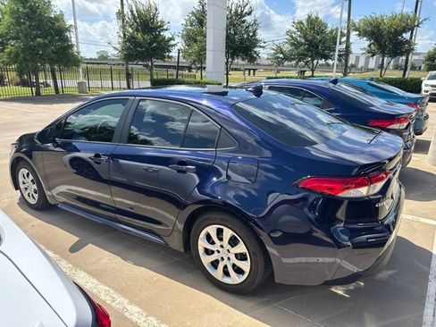 Used 2026 Toyota Corolla LE FWD image 4