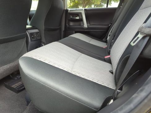 Used 2020 Toyota 4Runner SR5 AWD/4WD image 27