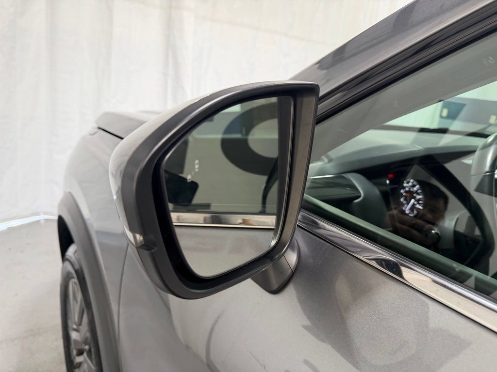 Used 2024 Nissan Pathfinder SV FWD image 13