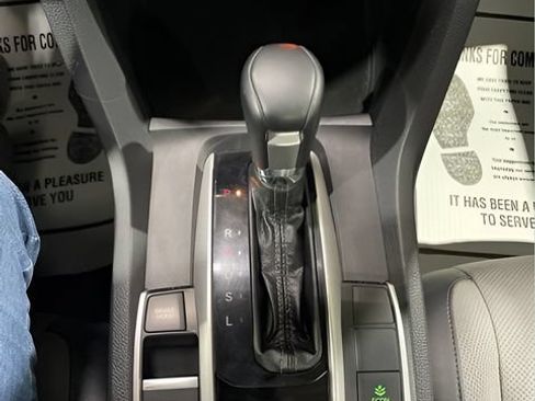 Used 2017 Honda Civic EX-L image 24