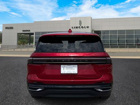 New 2026 Lincoln Nautilus Premier AWD/4WD image 4