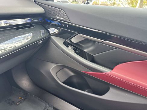 Certified 2026 BMW 530i image 21