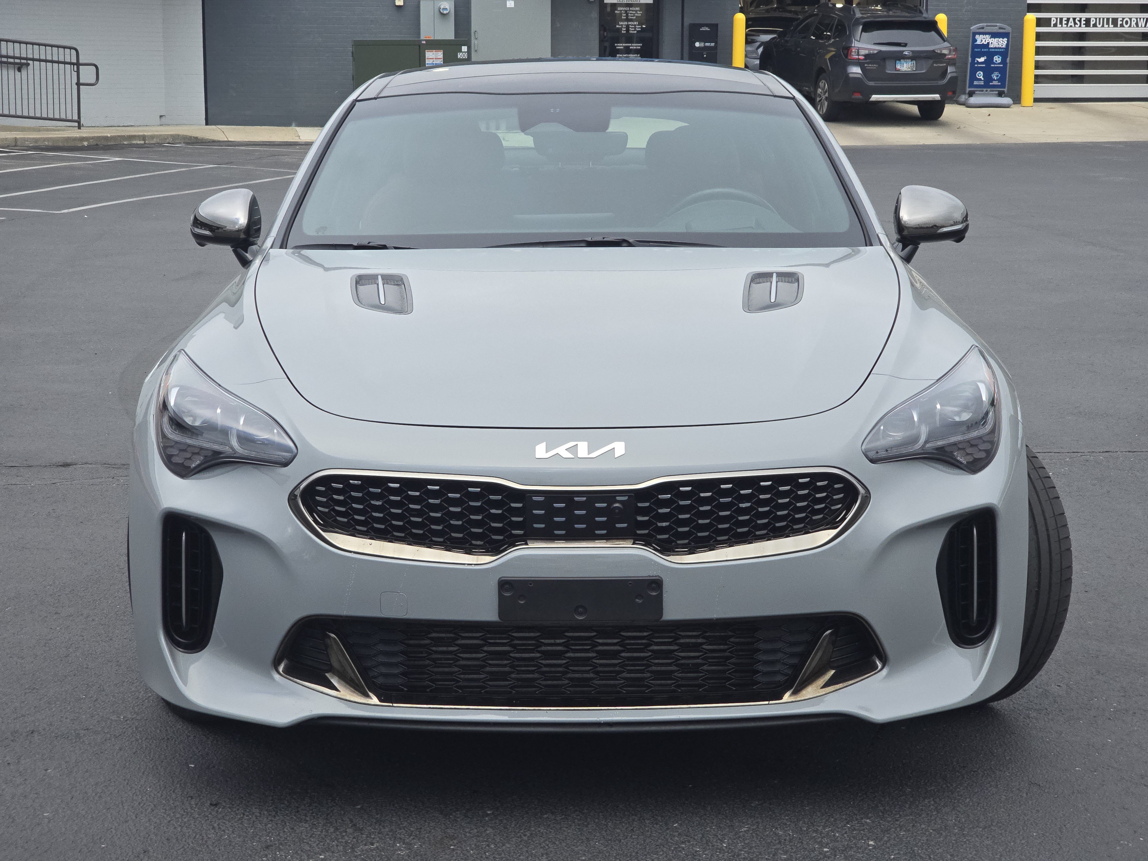 Used 2023 Kia Stinger GT2 RWD image 2