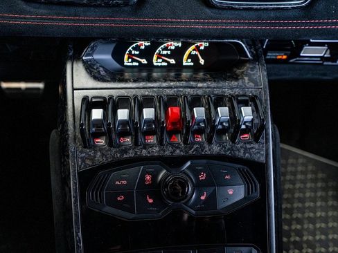 Used 2018 Lamborghini Huracan Performante image 58