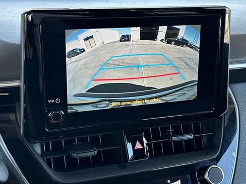 Used 2024 Toyota Corolla SE image 17