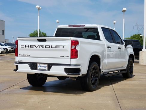 Used 2024 Chevrolet Silverado 1500 Custom w/ LPO, Dark Essentials Package RWD image 7