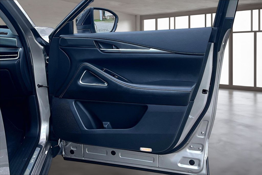 Used 2023 INFINITI QX60 Luxe w/ Performance Audio Package FWD image 28