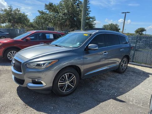 Used 2019 INFINITI QX60 Luxe w/ Essential Package FWD image 2