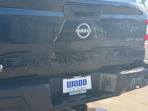 Used 2022 Nissan Frontier SV image 41
