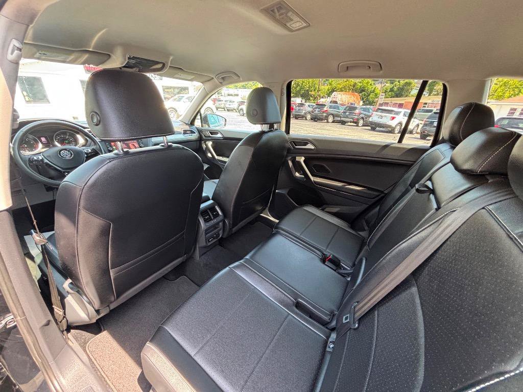 Used 2021 Volkswagen Tiguan SE AWD/4WD image 26