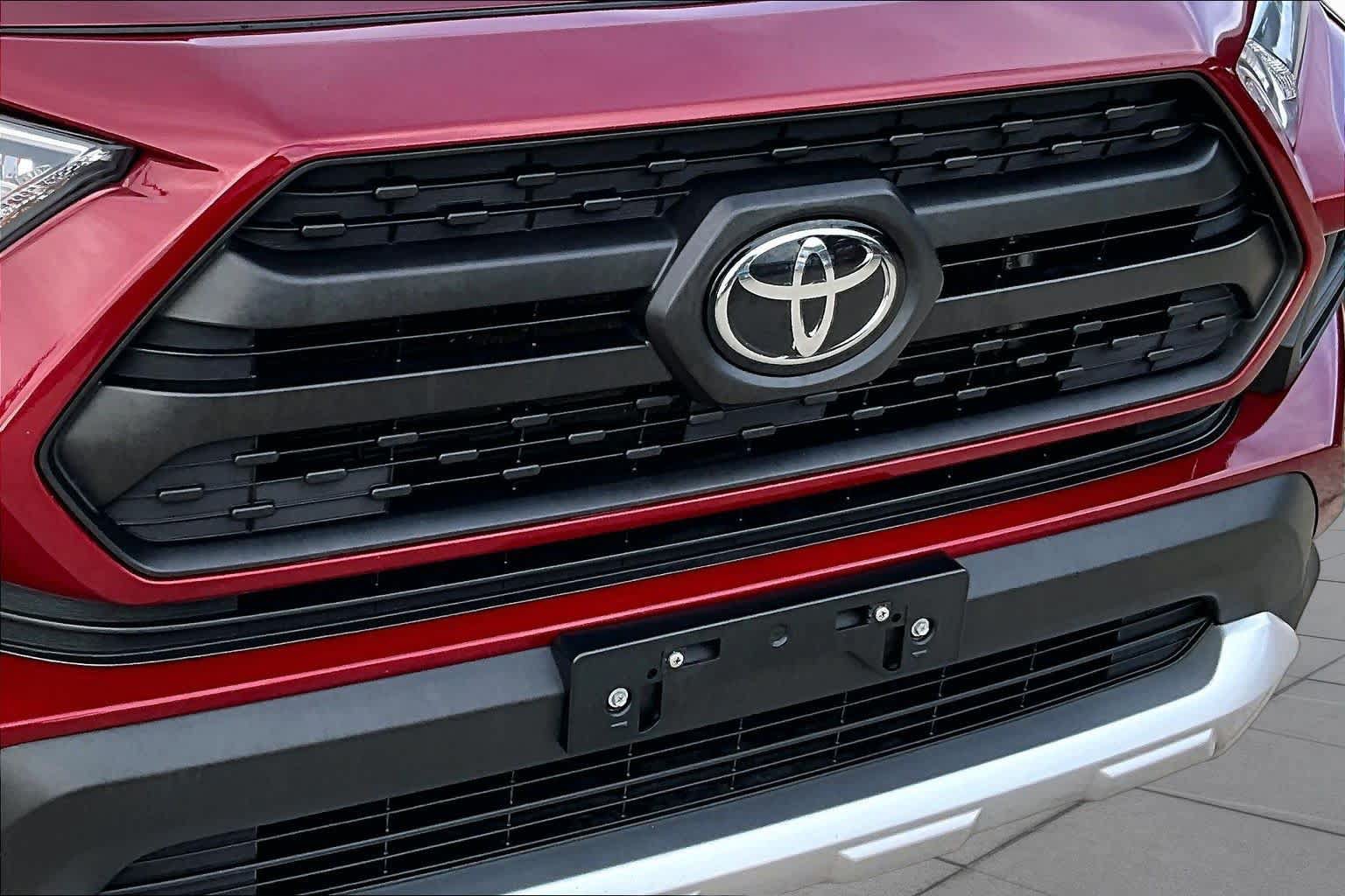 Used 2019 Toyota RAV4 Adventure w/ All Weather Liner Package AWD/4WD image 29
