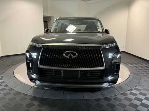 Used 2025 INFINITI QX80 Sensory AWD/4WD image 2