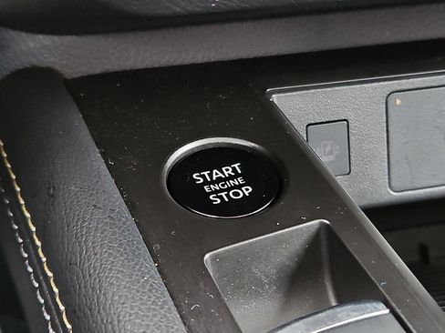 Certified 2025 Nissan Kicks SV w/ SV Premium Package image 23