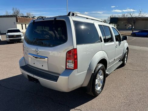Used 2012 Nissan Pathfinder SV image 7