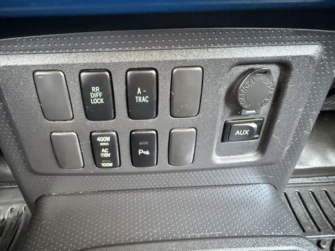 Used 2007 Toyota FJ Cruiser 4WD image 31
