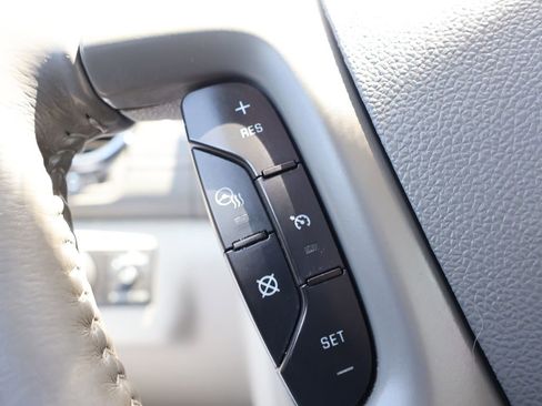 Used 2021 Buick Enclave Essence w/ Sound and Sites Package AWD/4WD image 15
