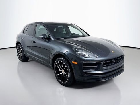 Certified 2024 Porsche Macan AWD/4WD image 7