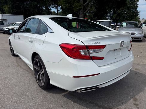 Used 2018 Honda Accord Sport image 6