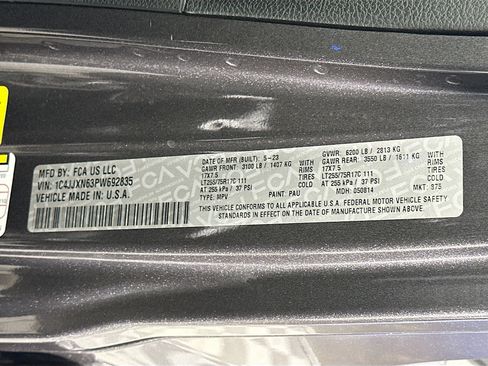 Used 2023 Jeep Wrangler Unlimited w/ Cold Weather Group image 12