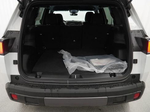 New 2026 Jeep Cherokee Laredo image 30