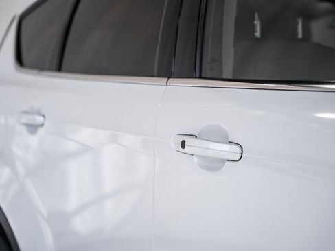 Used 2018 Ford Escape Titanium w/ Ford Safe & Smart Package image 16