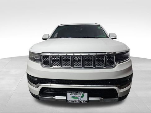 Used 2022 Jeep Grand Wagoneer Series III image 2