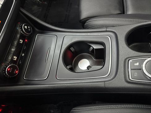 Used 2019 Mercedes-Benz CLA 250 image 30