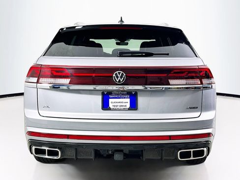 Used 2025 Volkswagen Atlas Cross Sport SEL Premium R-Line AWD/4WD image 16