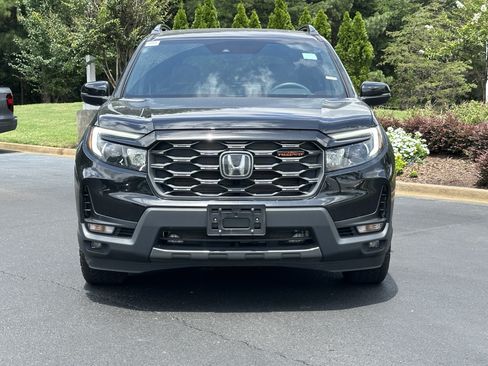 Certified 2025 Honda Passport TrailSport image 3