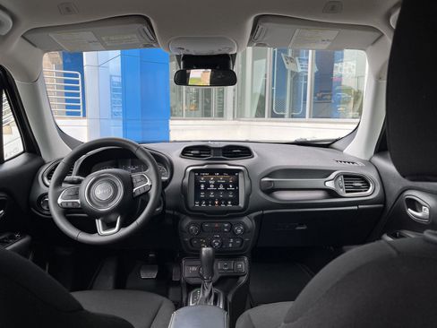 Used 2023 Jeep Renegade Latitude AWD/4WD image 20