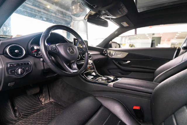 Used 2017 Mercedes-Benz C 300 4MATIC Coupe image 4