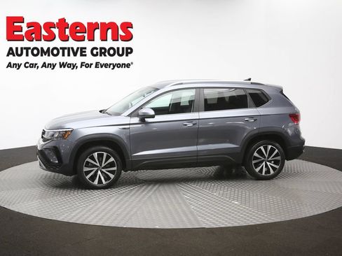 Used 2022 Volkswagen Taos SE FWD image 56