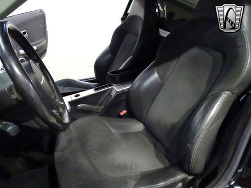 Used 2005 Chrysler Crossfire SRT-6 image 19