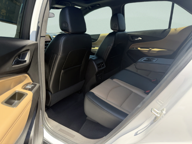 Used 2024 Chevrolet Equinox Premier FWD image 32