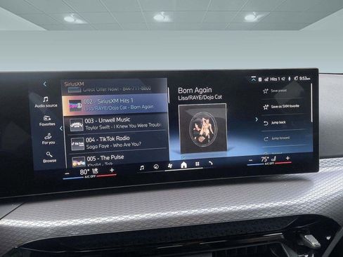 Used 2025 BMW 330i Sedan w/ Premium Package image 25