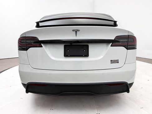 Used 2022 Tesla Model X Plaid image 17